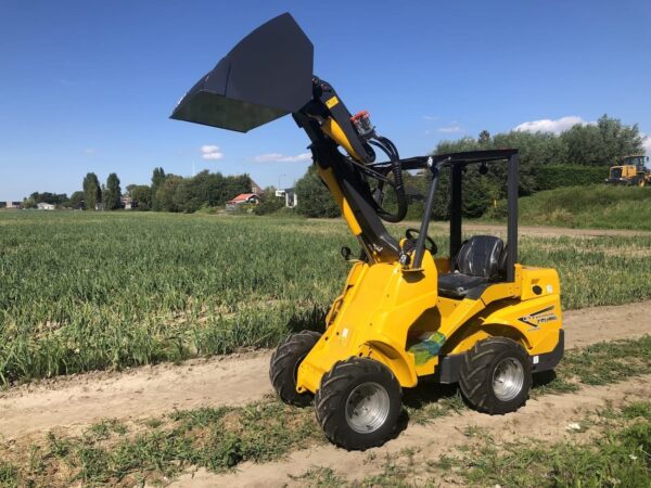Eurotrac T11 mit Avant / Multione Aufnahme – Bild 7